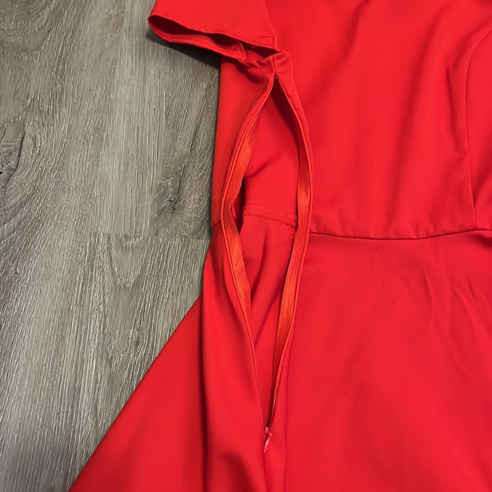 Absolutely gorgeous red dress ❤️. Size S - Picture 5 of 10